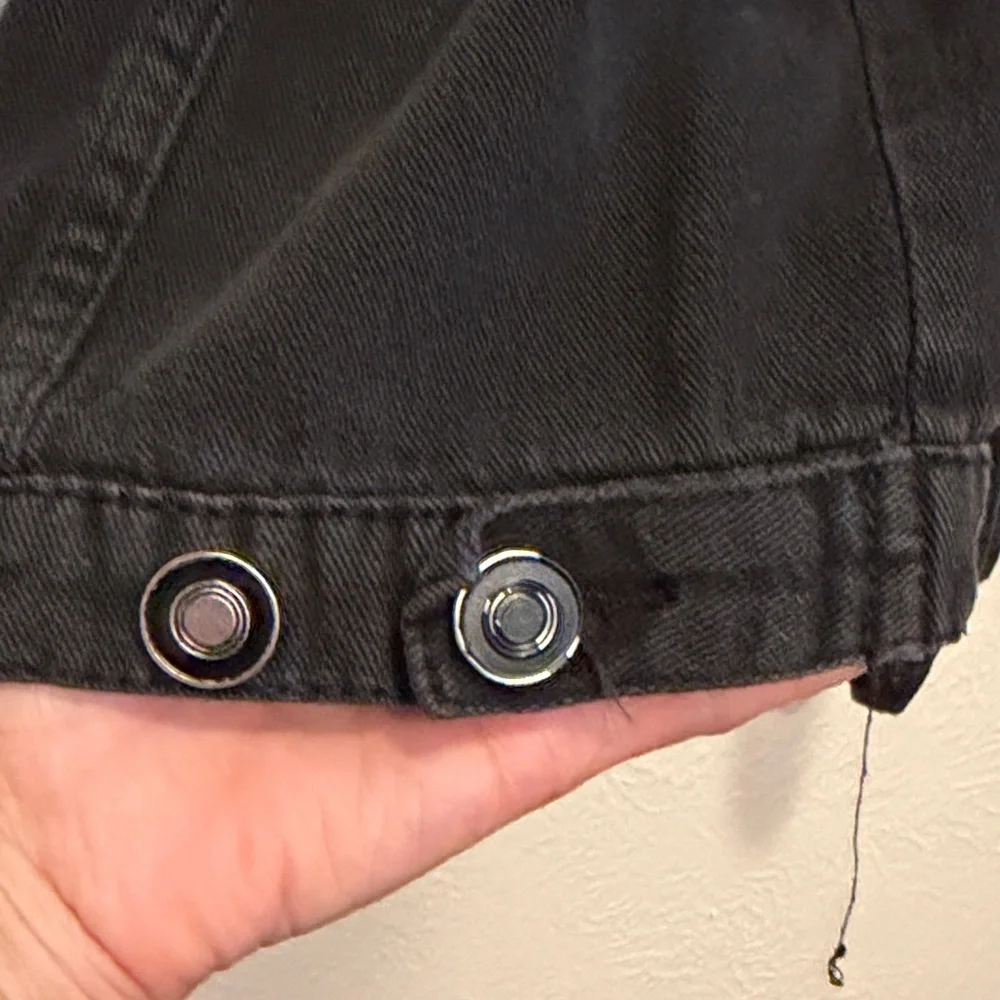 ☯️☯️☯️BOGOHO ☯️☯️☯️Two-Tone Denim Jacket with Graphic Details - Picture 15 of 16